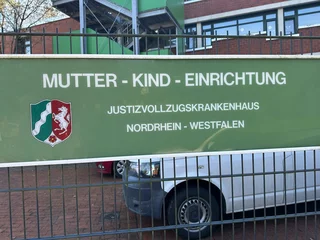 Mutter-Kind-Einrichtung_Schild